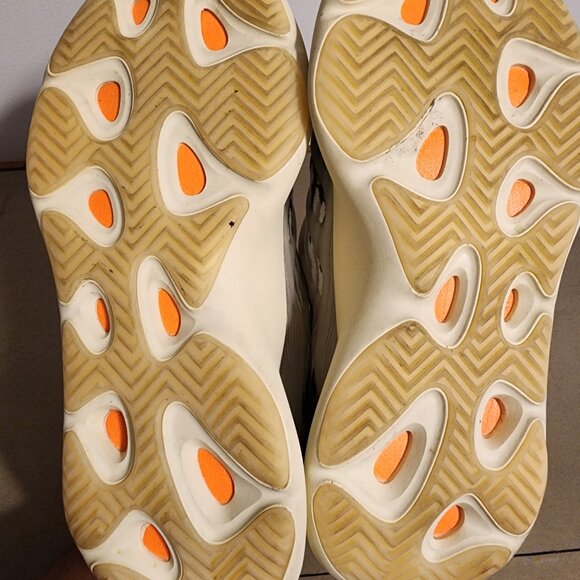 Authentic Adidas Yeezys - Picture 5 of 6